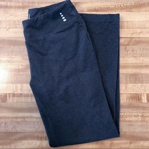 3/$20 Lands’ End Grey Active Yoga Pants Size Small